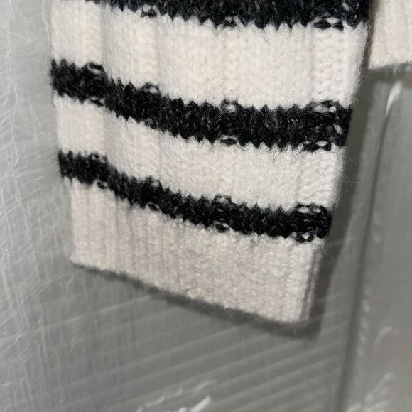 Lucky Brand L-XL White Black Stripe Cable Knit Button Front Wool Blend Cardigan - Picture 11 of 16